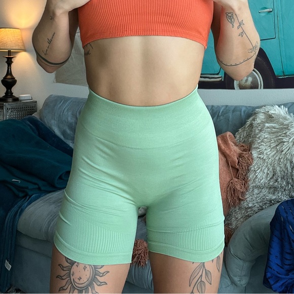 Alphalete Shorts - Picture 9 of 10